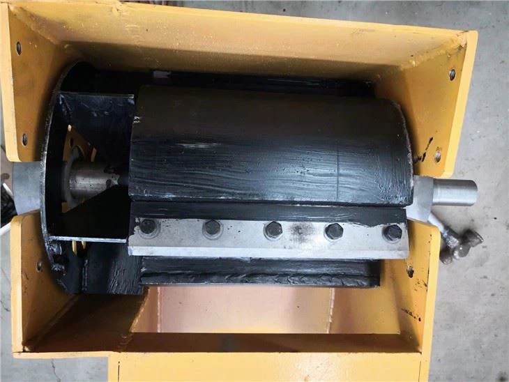 Hydraulic Feeding Mobile Wood Chipper Shredder